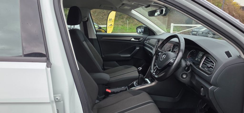 Used Volkswagen T-Roc 2018 for sale - 77764132: Photo 14