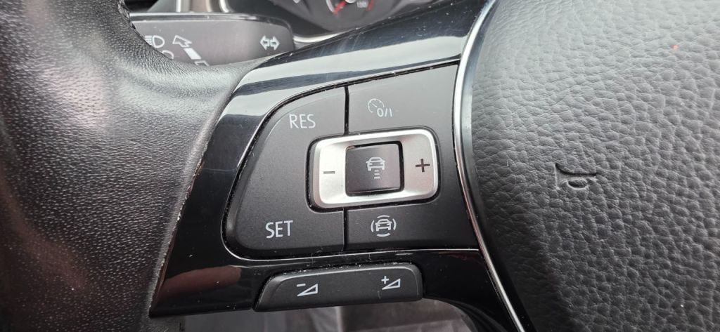 Used Volkswagen T-Roc 2018 for sale - 77764132: Photo 20