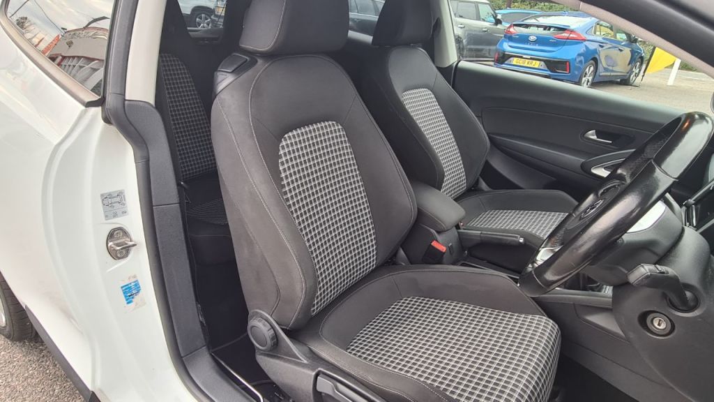 Used Volkswagen Scirocco 2017 for sale - 76178266: Photo 12