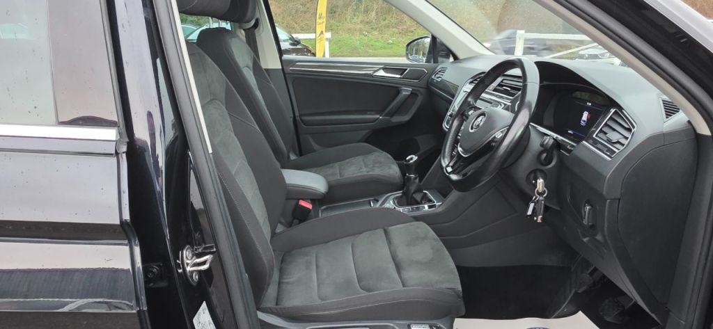 Used Volkswagen Tiguan 2016 for sale - 77571117: Photo 16