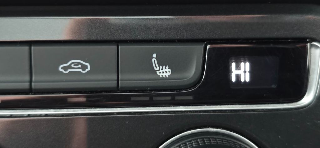 Used Volkswagen Tiguan 2016 for sale - 77571117: Photo 27