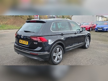 Used Volkswagen Tiguan 2016 for sale - 77571117: Photo