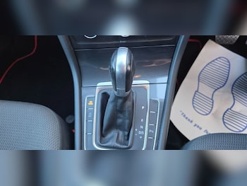 Used Volkswagen Golf 2017 for sale - 78134059: Photo