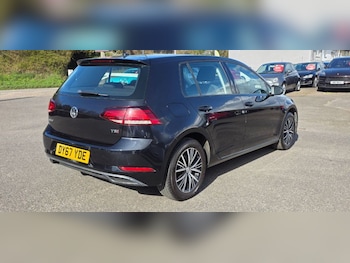 Used Volkswagen Golf 2017 for sale - 78134059: Photo