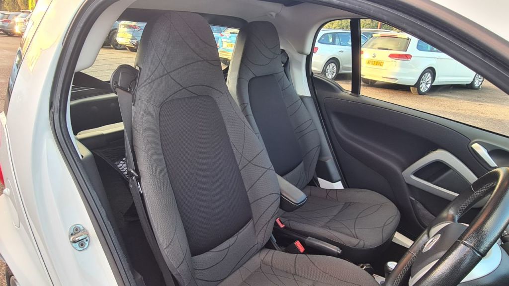 Used smart fortwo 2013 for sale - 76918872: Photo 13