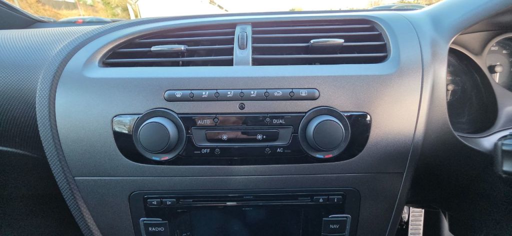 Used SEAT Leon 2012 for sale - 77888528: Photo 23