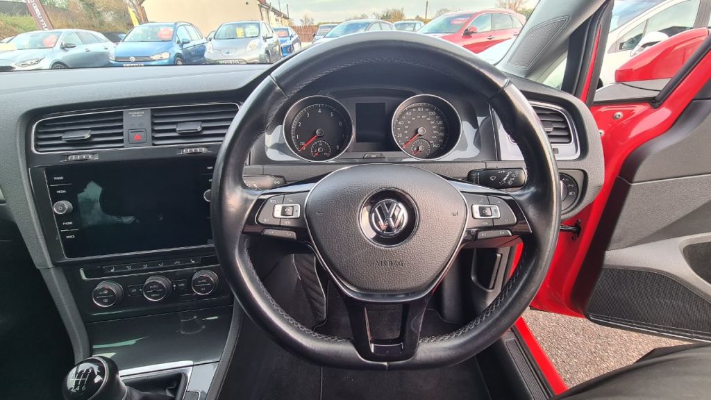 Used Volkswagen Golf 2020 for sale - 76961748: Photo 20