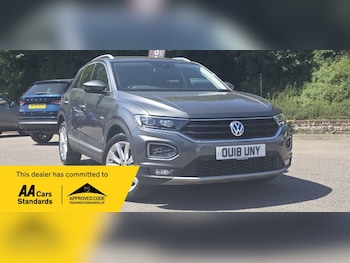 Used Volkswagen T-Roc 2018 for sale - 78745106: Photo