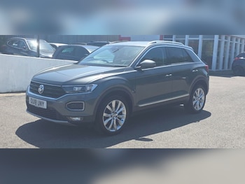 Used Volkswagen T-Roc 2018 for sale - 78745106: Photo