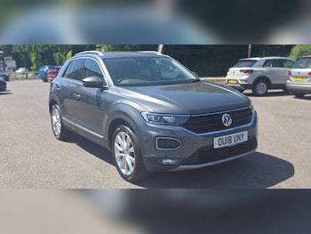 Used Volkswagen T-Roc 2018 for sale - 78745106: Photo