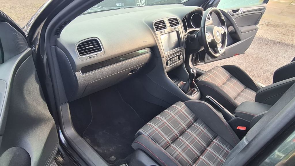 Used Volkswagen Golf 2011 for sale - 77026442: Photo 14