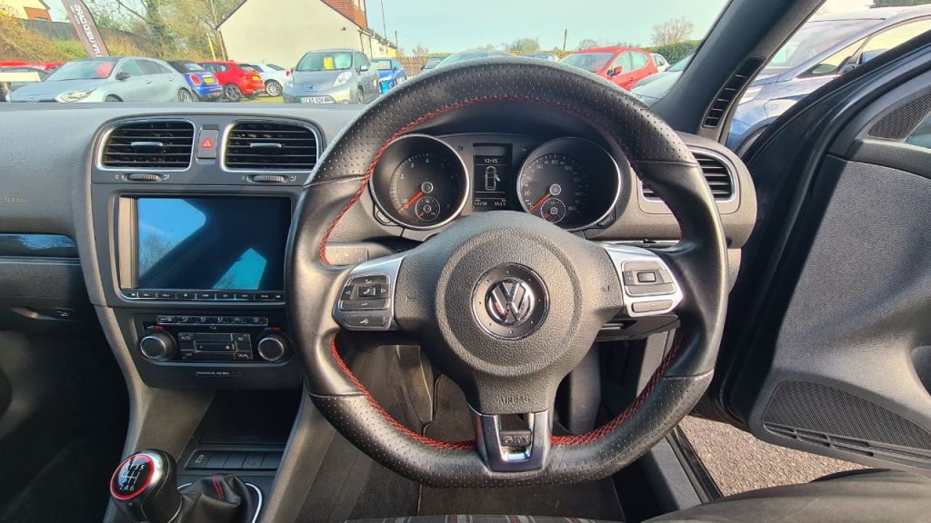 Used Volkswagen Golf 2011 for sale - 77026442: Photo 17