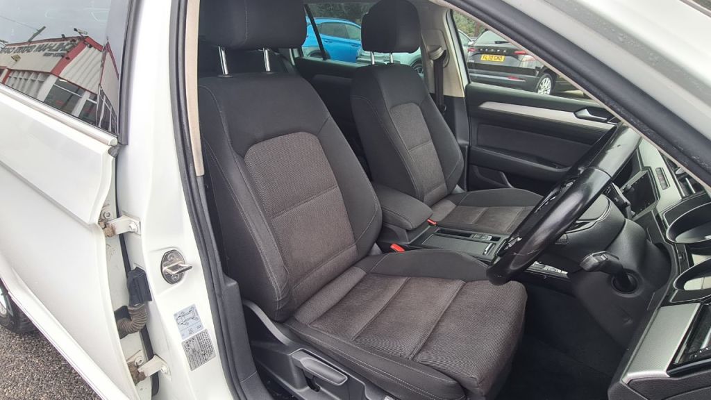 Used Volkswagen Passat 2017 for sale - 76949513: Photo 16