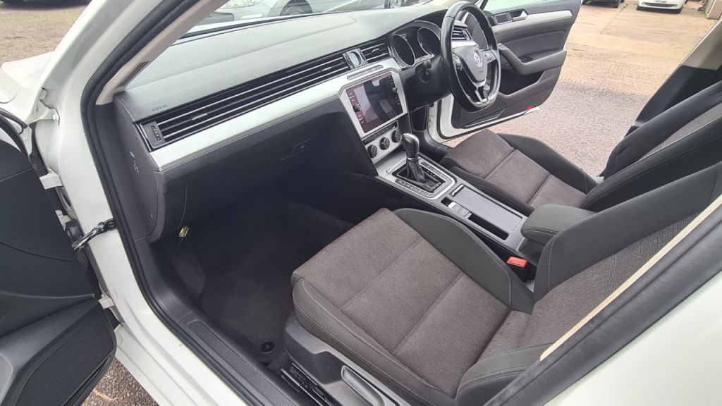 Used Volkswagen Passat 2017 for sale - 76949513: Photo 17