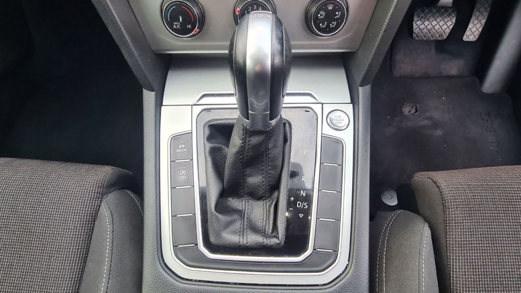 Used Volkswagen Passat 2017 for sale - 76949513: Photo 22