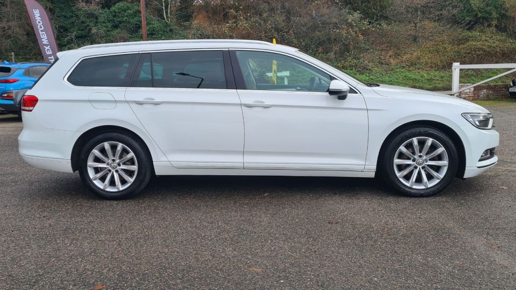 Used Volkswagen Passat 2017 for sale - 76949513: Photo 4