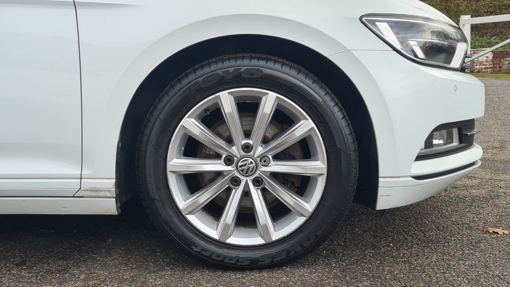 Used Volkswagen Passat 2017 for sale - 76949513: Photo 9