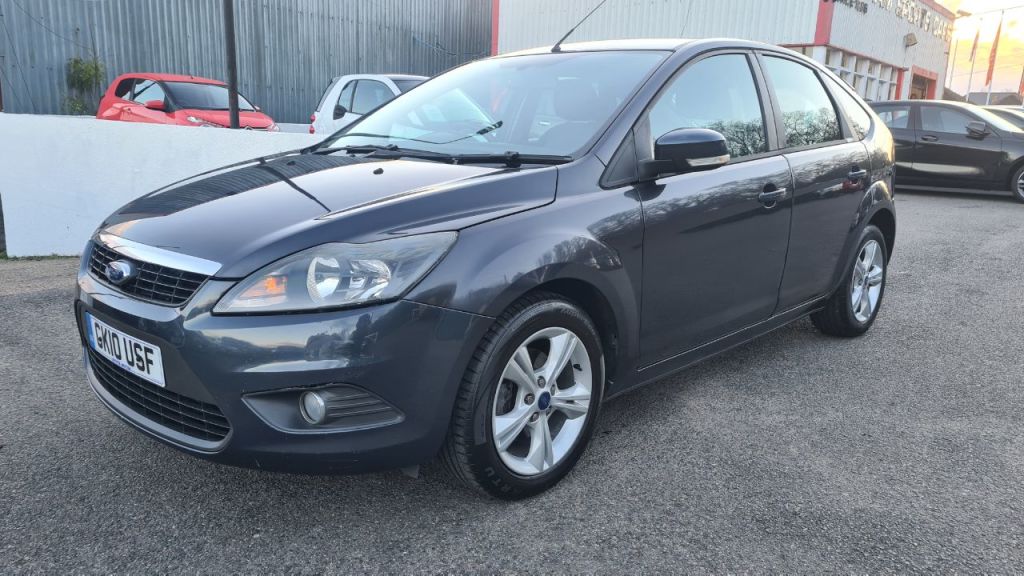Used Ford Focus 2010 for sale - 76662907: Photo 2