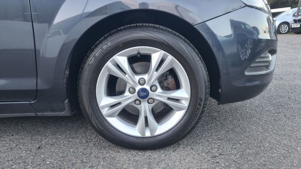 Used Ford Focus 2010 for sale - 76662907: Photo 7