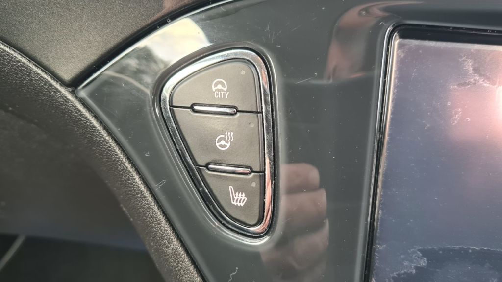 Used Vauxhall Corsa 2015 for sale - 76299174: Photo 17