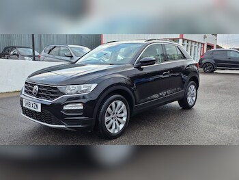 Used Volkswagen T-Roc 2019 for sale - 77301566: Photo