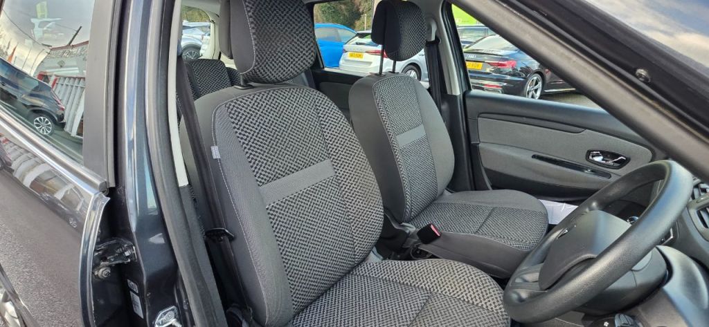 Used Renault Scenic 2011 for sale - 77287246: Photo 14