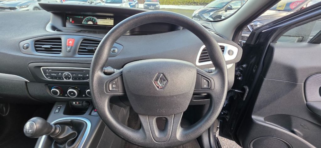 Used Renault Scenic 2011 for sale - 77287246: Photo 16