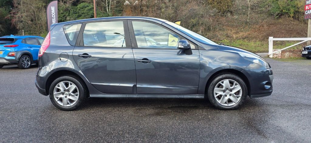 Used Renault Scenic 2011 for sale - 77287246: Photo 6