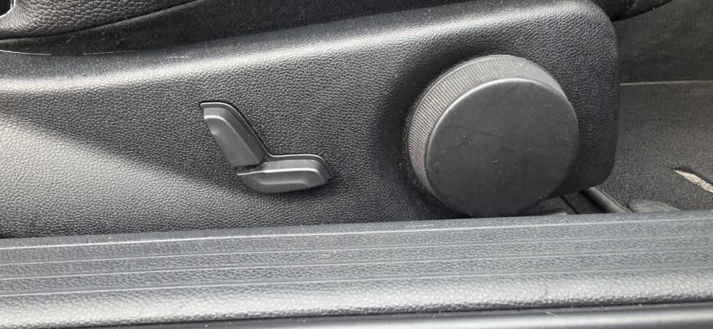 Used Mercedes-Benz E Class 2012 for sale - 77211648: Photo 19