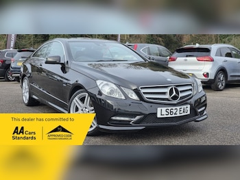 Used Mercedes-Benz E Class 2012 for sale - 77211648: Photo