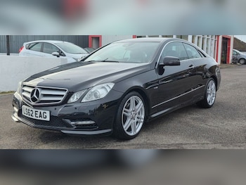 Used Mercedes-Benz E Class 2012 for sale - 77211648: Photo