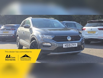 Used Volkswagen T-Roc 2019 for sale - 79456995: Photo