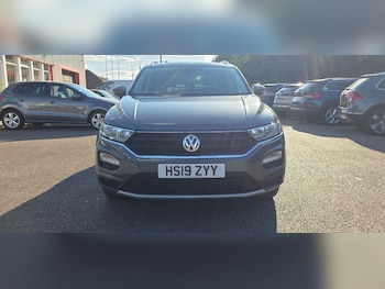 Used Volkswagen T-Roc 2019 for sale - 79456995: Photo