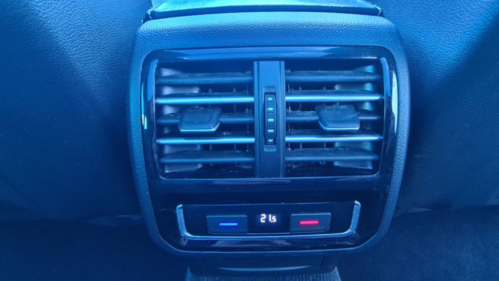 Used Volkswagen Passat 2017 for sale - 76367125: Photo 24