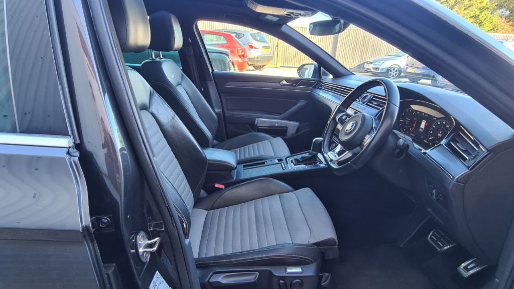 Used Volkswagen Passat 2017 for sale - 76367125: Photo 8