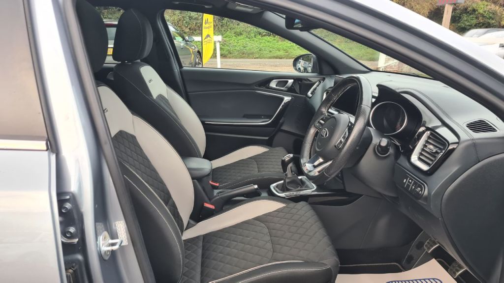 Used Kia Ceed 2020 for sale - 76669223: Photo 17