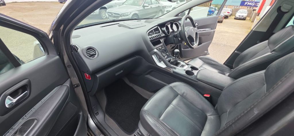 Used Peugeot 3008 2012 for sale - 77764112: Photo 15