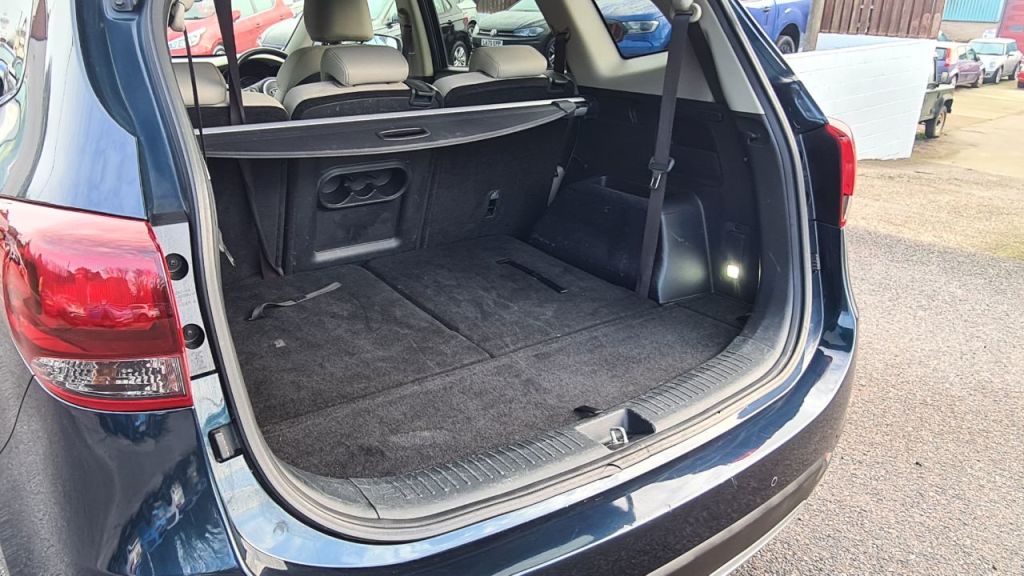 Used Kia Carens 2018 for sale - 77026465: Photo 11