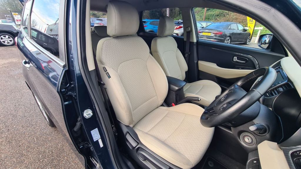 Used Kia Carens 2018 for sale - 77026465: Photo 17