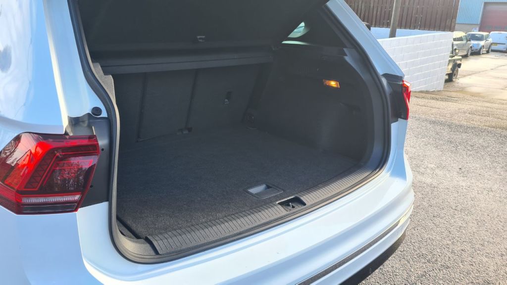 Used Volkswagen Tiguan 2018 for sale - 76438934: Photo 11