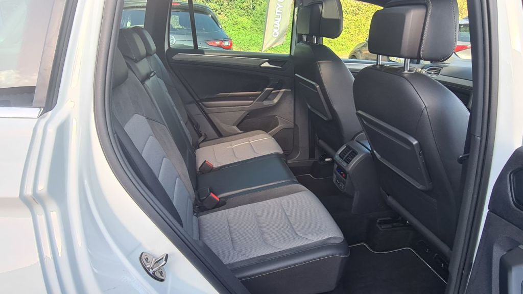 Used Volkswagen Tiguan 2018 for sale - 76438934: Photo 28