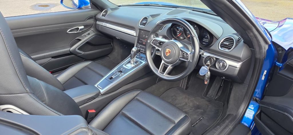 Used Porsche Boxster 2018 for sale - 77571136: Photo 16