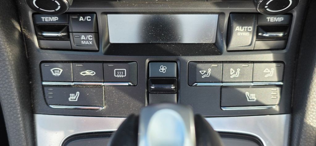 Used Porsche Boxster 2018 for sale - 77571136: Photo 24