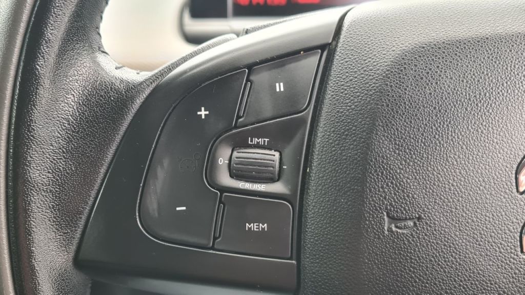 Used Citroen C4 Cactus 2015 for sale - 76508767: Photo 18