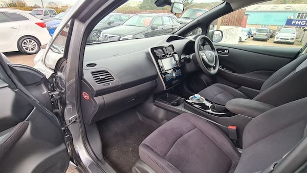 Used Nissan Leaf 2015 for sale - 74299774: Photo 15