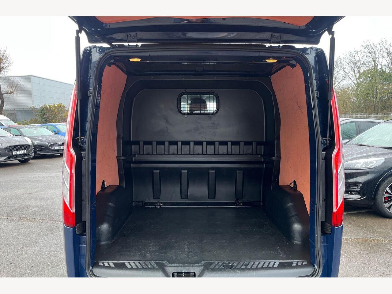 Used Ford Transit Custom 2018 for sale - 77599999: Photo 2