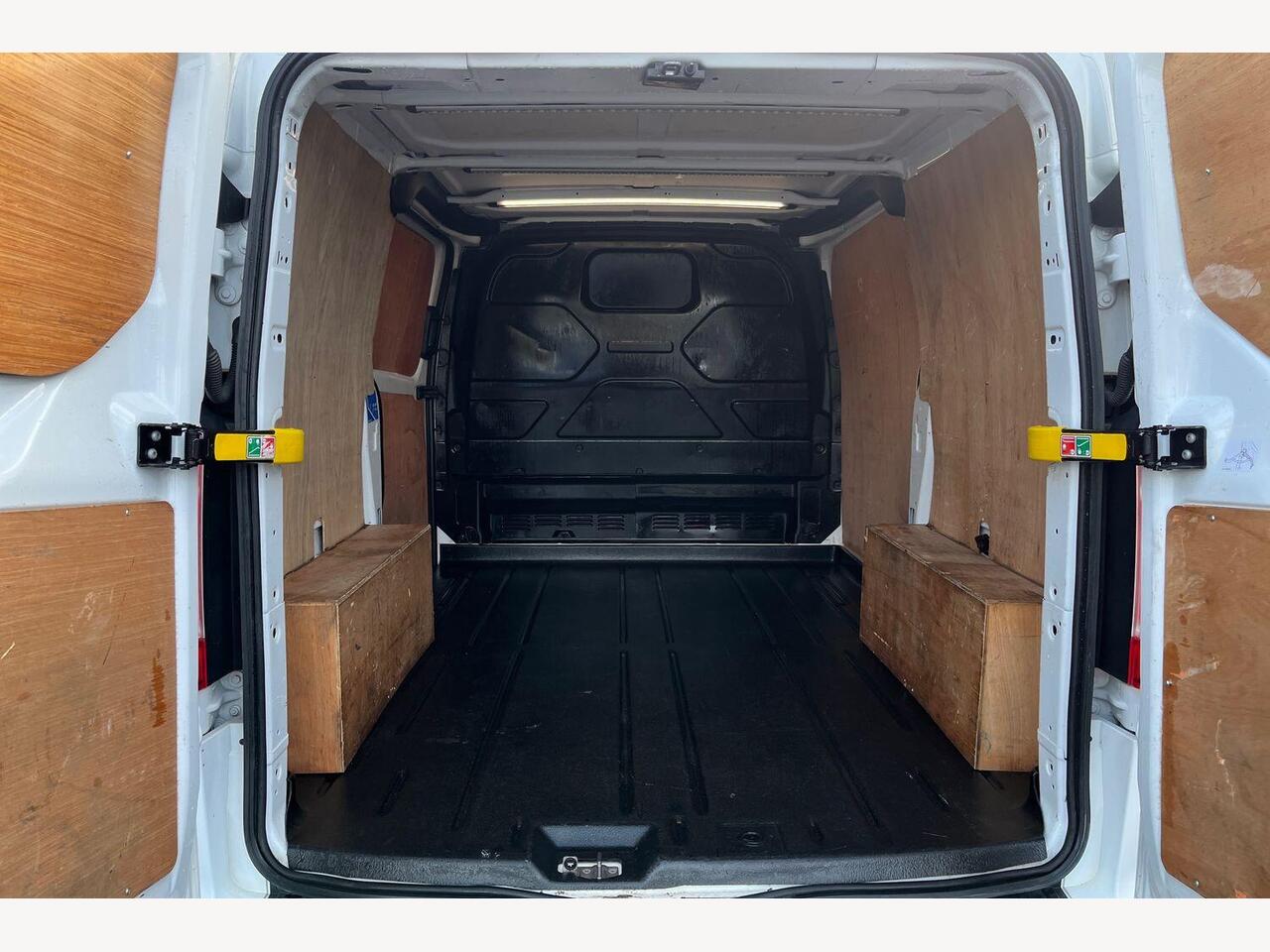 Used Ford Transit Custom 2024 for sale - 77388607: Photo 2