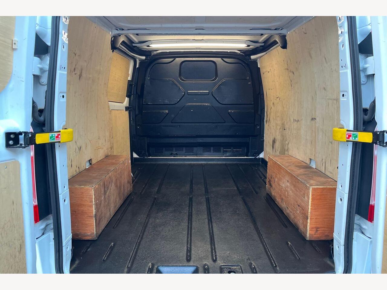 Used Ford Transit Custom 2024 for sale - 77457662: Photo 2