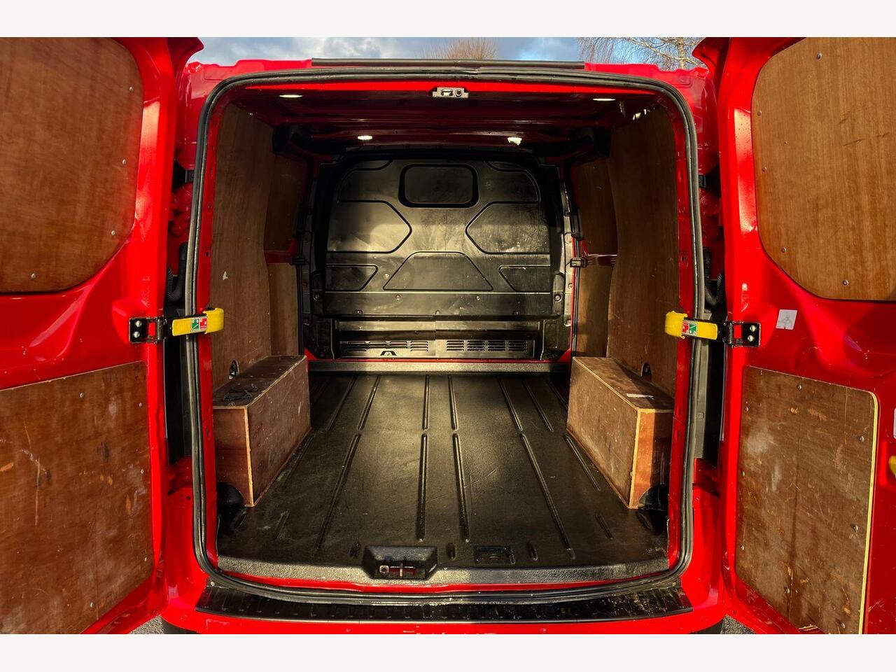 Used Ford Transit Custom 2017 for sale - 77413547: Photo 2