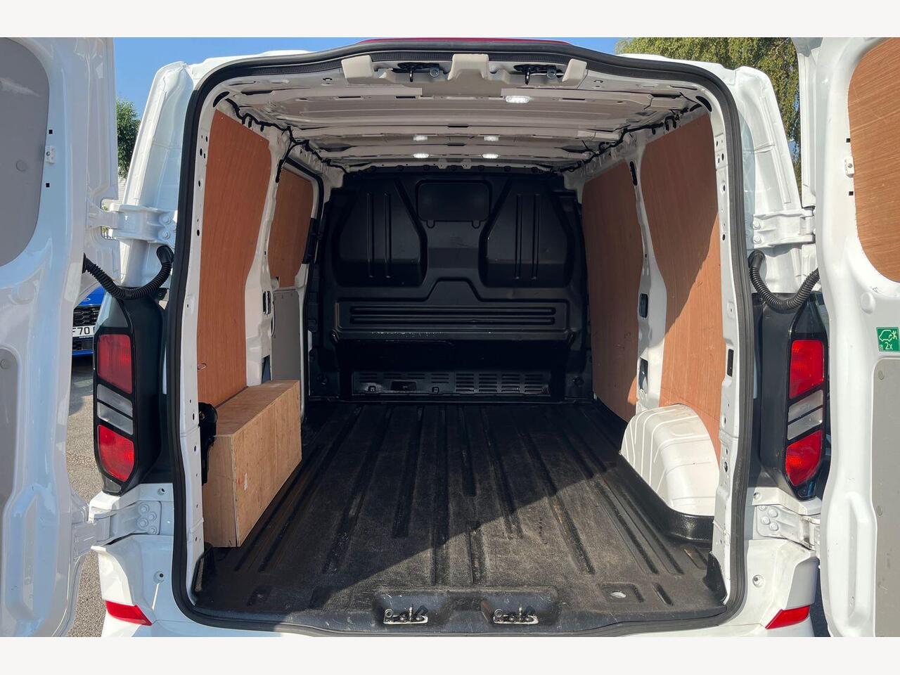 Used Ford Transit Custom 2024 for sale - 76677722: Photo 2